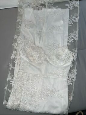 Fashion Nova White Lace Maxi Dress